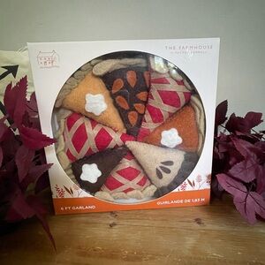 The Farmhouse Felt Pie Garland/ Fall- Thanksgiving decor